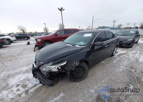 2017 Nissan Altima 2.5 S z USA, uszkodzony, nr VIN 1N4AL3AP7HN360735